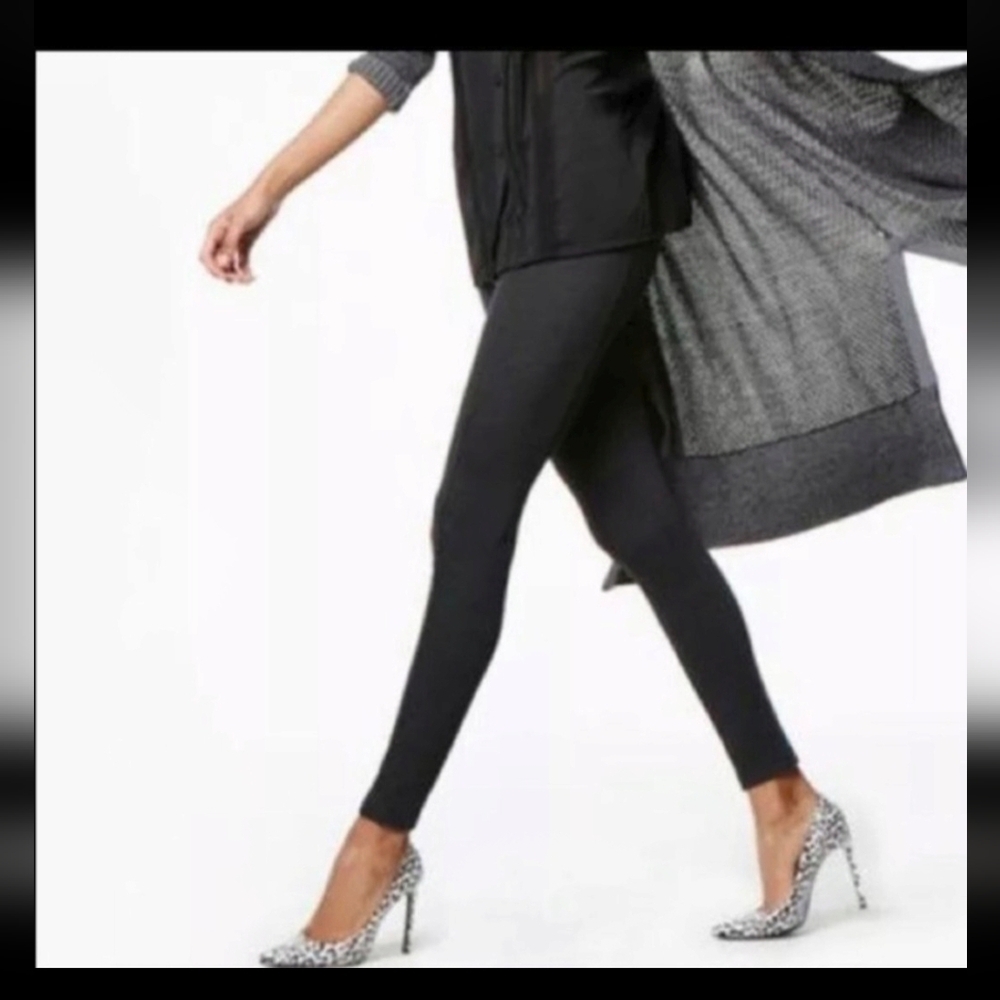 Cabi Sleek - Mid Rise Knit Sleek Stretch Ponte Ankle Legging in Black  Med